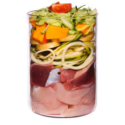 Huhn mit Gurke, Kürbis und Gesundheitskräutern